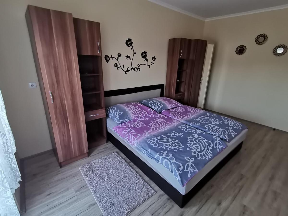 Lea Apartman Гаркань Екстер'єр фото